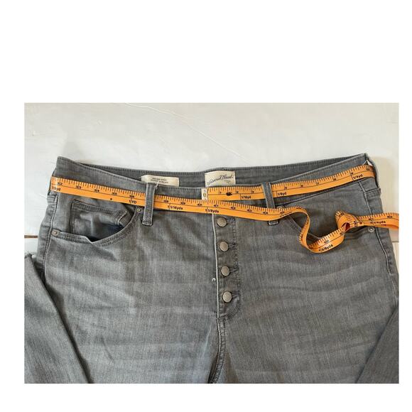 Women's Light Denim Universal Thread High Rise Skinny Jeans Size 16/33R - Picture 6 of 6